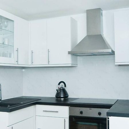 Modern Apartment In Trendy Dalston Londra Esterno foto
